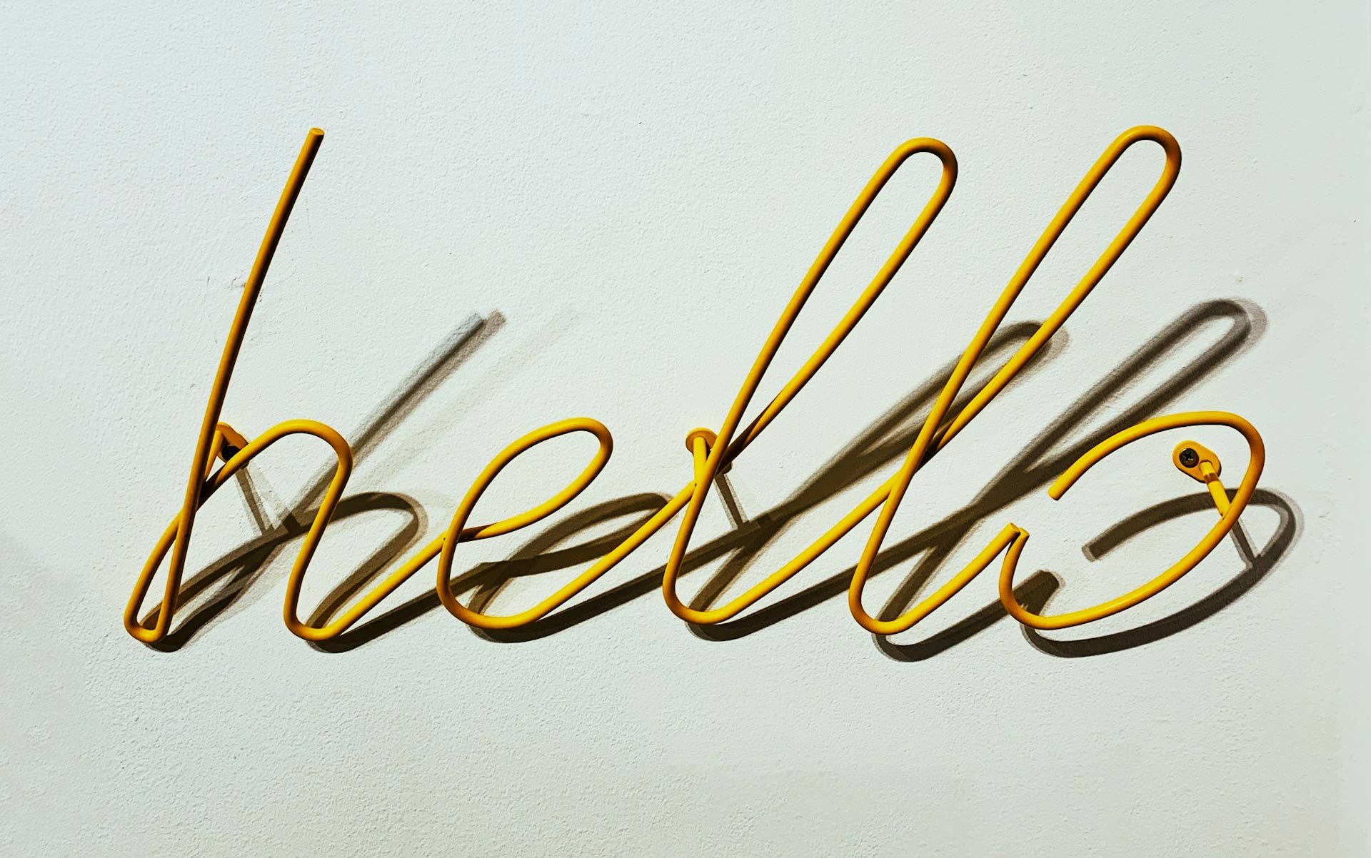 Découvrez comment construire une marque employeur forte et cohérente pour attirer les bons profils. Méthode La Base, branding utile & différenciant.